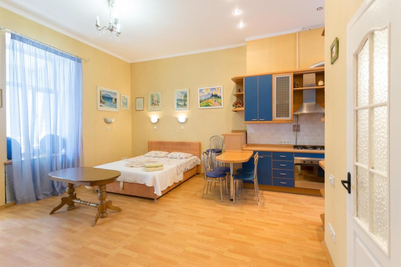 Central Area Apartments Kyiv Exterior photo