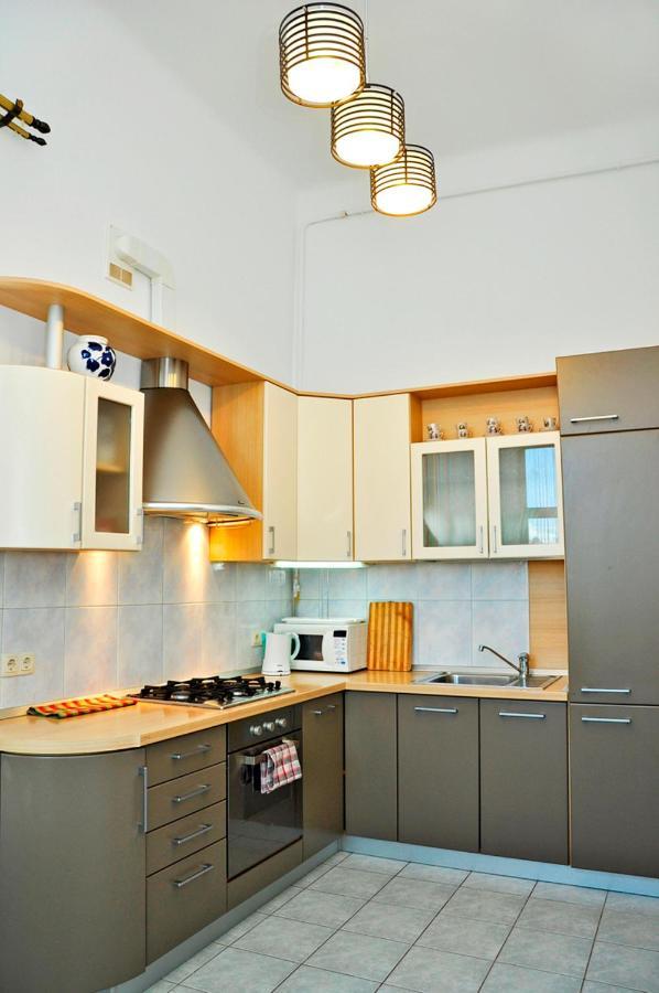 Central Area Apartments Kyiv Exterior photo
